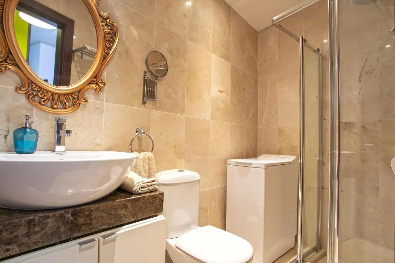 Carreteria Pool Appartement Málaga Spanje
